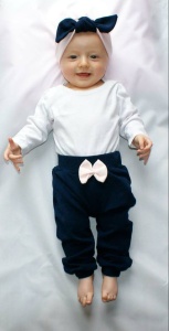 Neavy blue headband with pink
